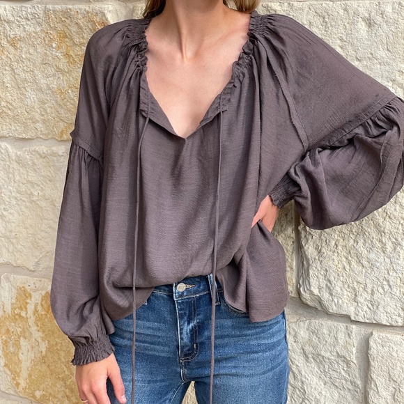 NWT Boho Gauze ruffled blouse with smocked cuffs (bohemian top) - Picture 3 of 8